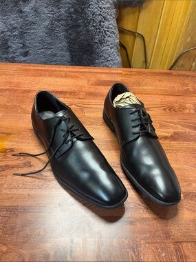 Seven7 Men's Black Classic Leather Derby Shoes